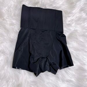 La vie en rose black shapewear shorts size M